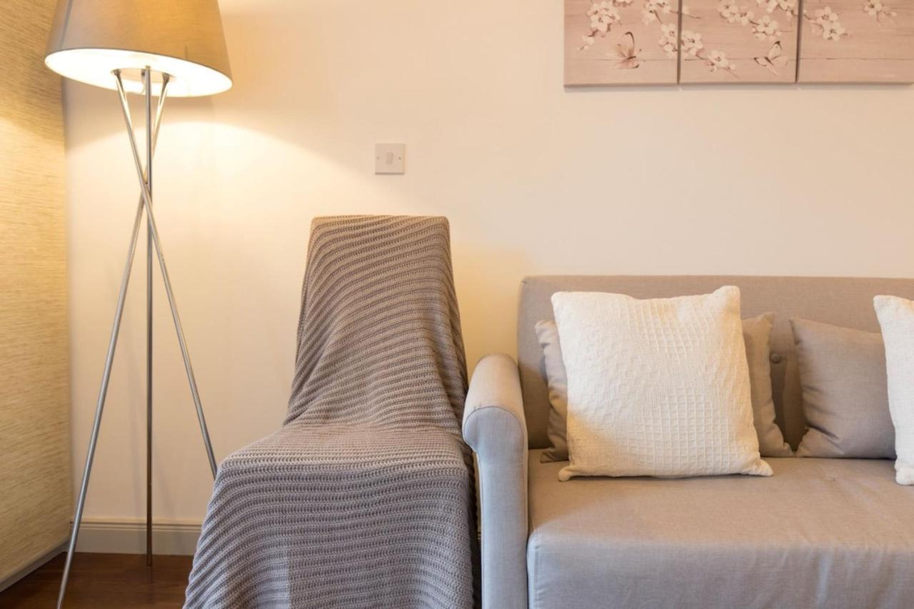 Beautiful 2 Bedroom Property In Borough Londra Esterno foto