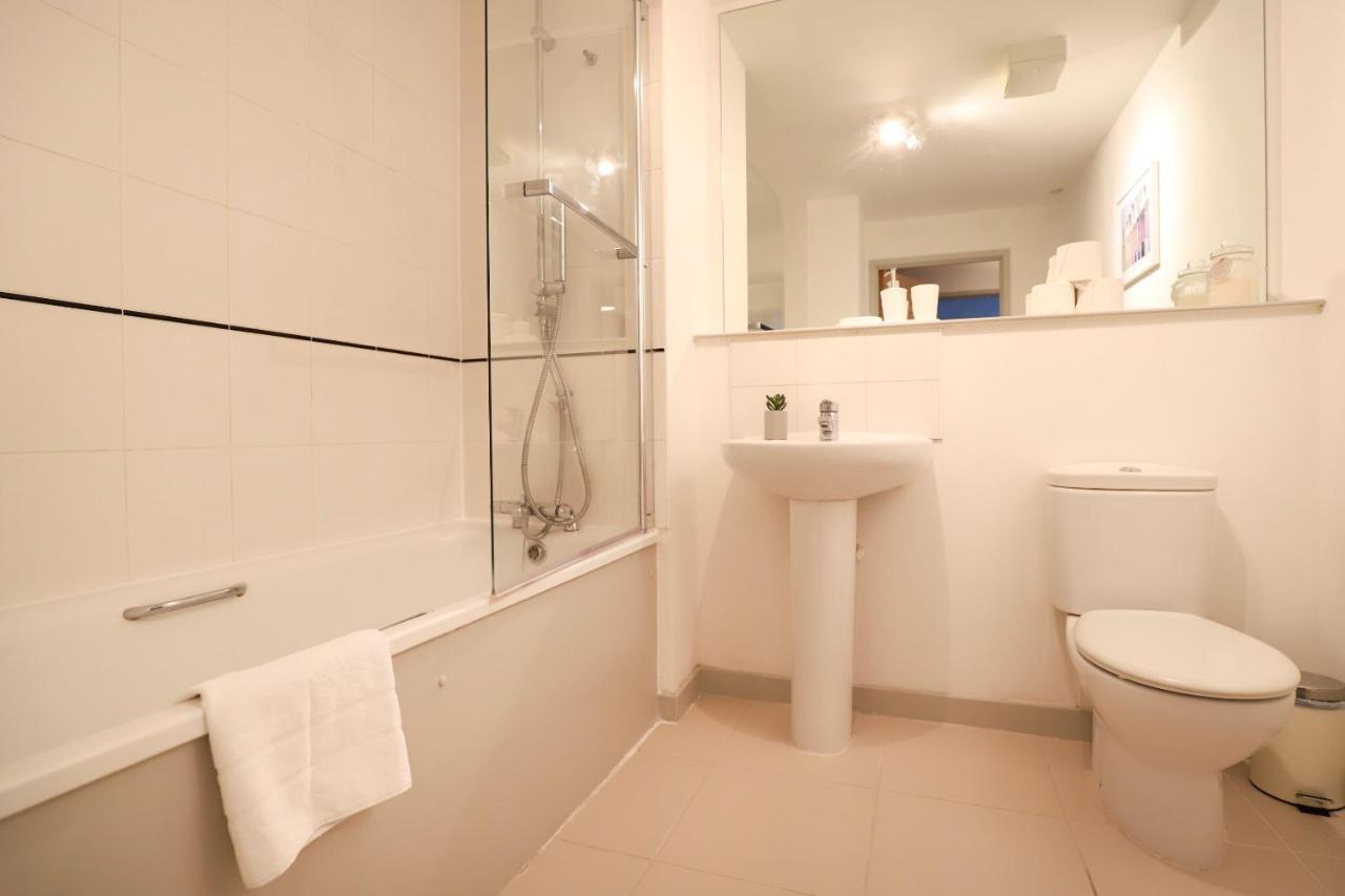 Beautiful 2 Bedroom Property In Borough Londra Esterno foto