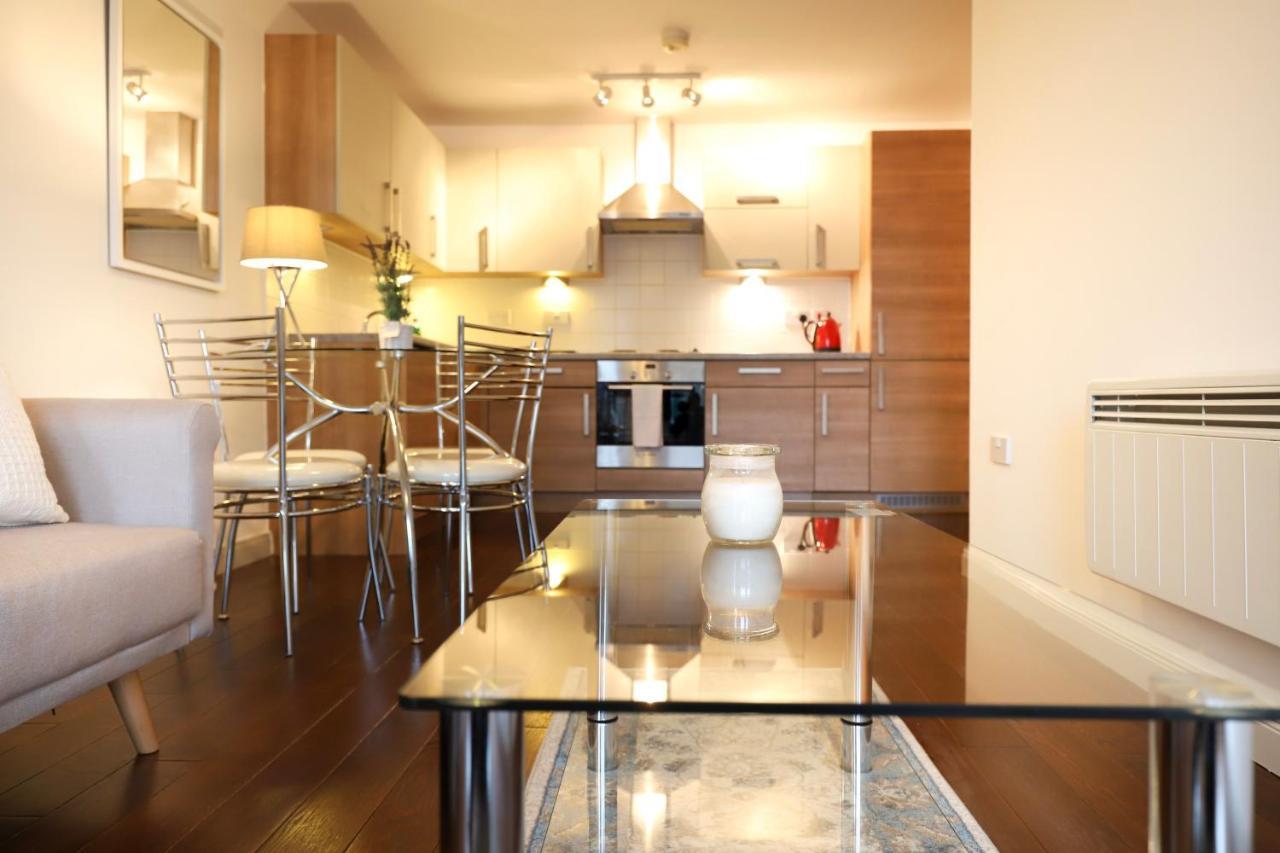 Beautiful 2 Bedroom Property In Borough Londra Esterno foto